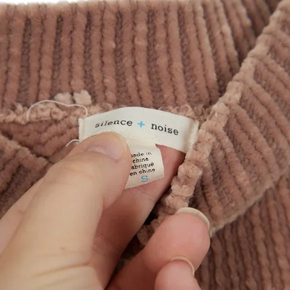 Urban Outfitters Silence + Noise Tan Chenille Crop Sweater Women's Size Small - Picture 7 of 9